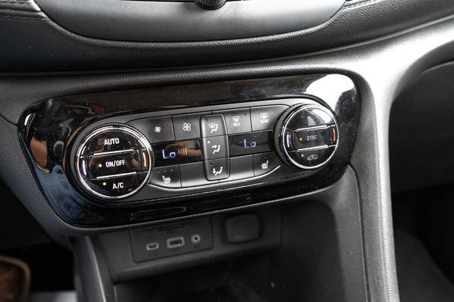 Used 2021 Buick Encore GX Essence w/ Advanced Technology Package image 17