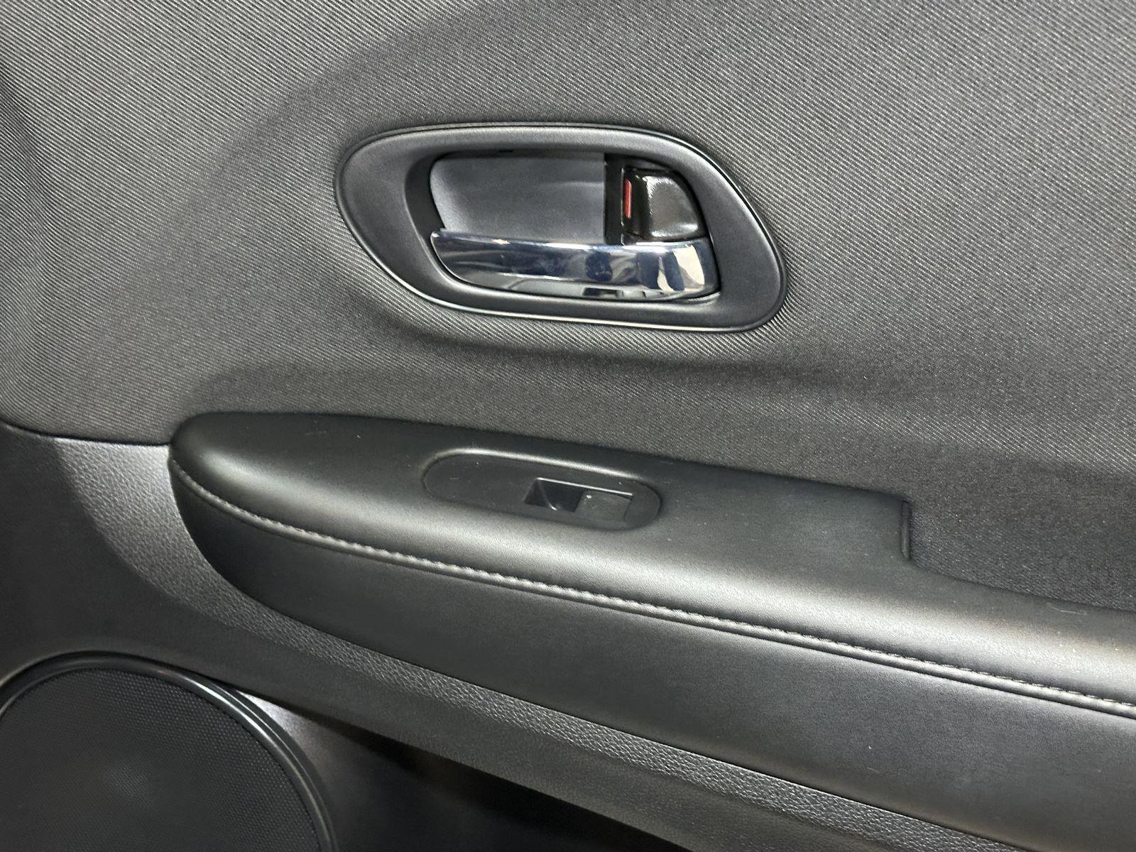 Certified 2022 Honda HR-V Sport image 36