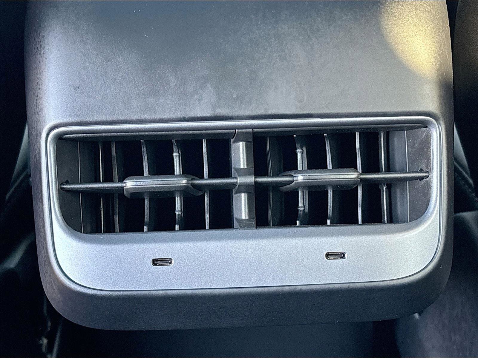 Used 2023 Tesla Model Y Long Range image 27