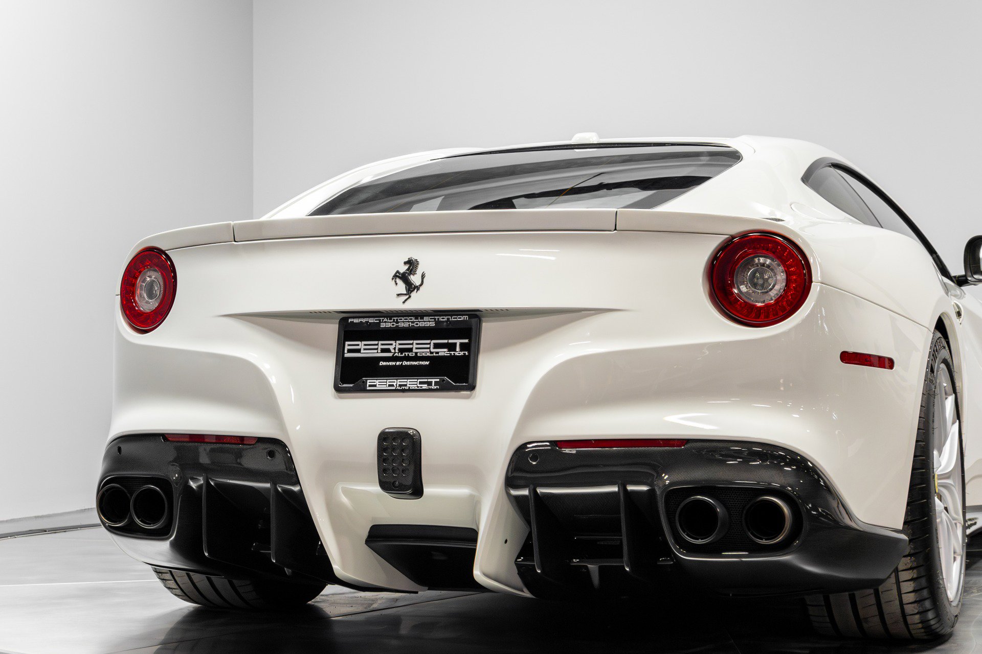 Used 2015 Ferrari F12 Berlinetta image 60