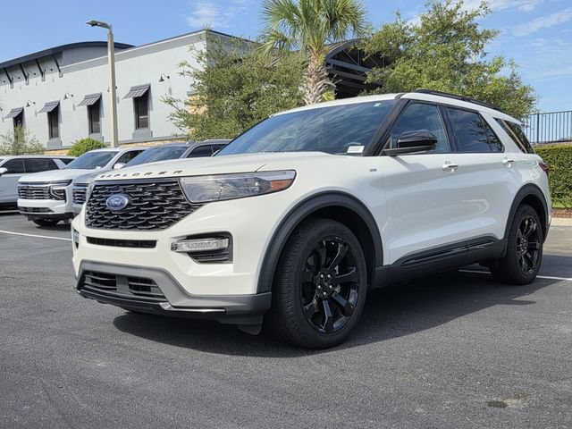 Used 2023 Ford Explorer ST-Line w/ Class IV Trailer Tow Package RWD image 2