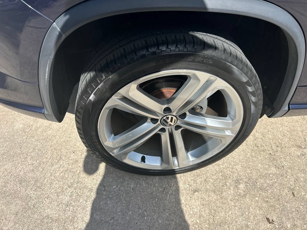 Used 2015 Volkswagen Tiguan R-Line AWD/4WD image 25