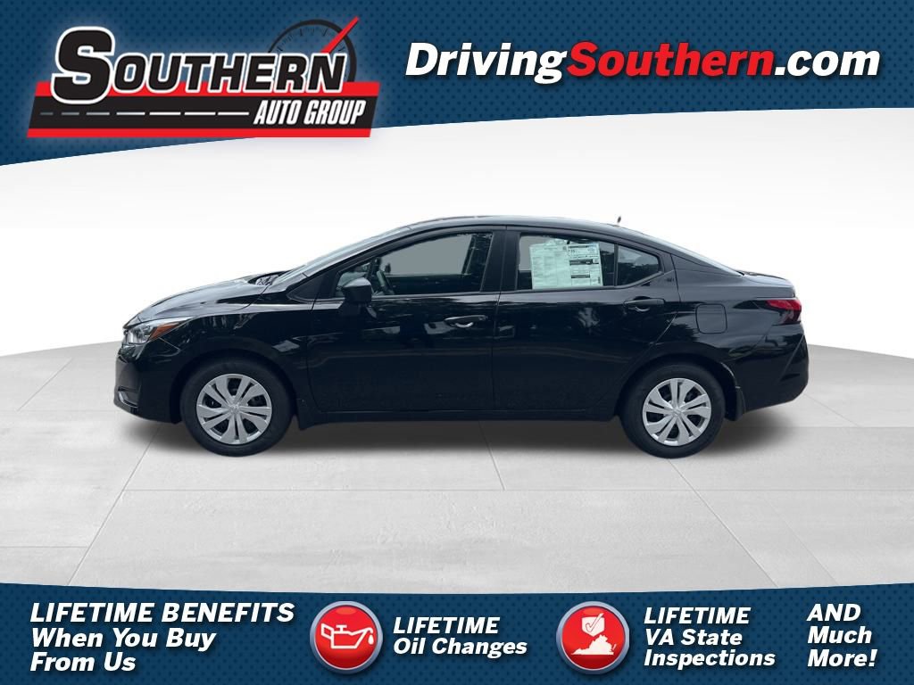 New 2025 Nissan Versa S w/ Trunk Package