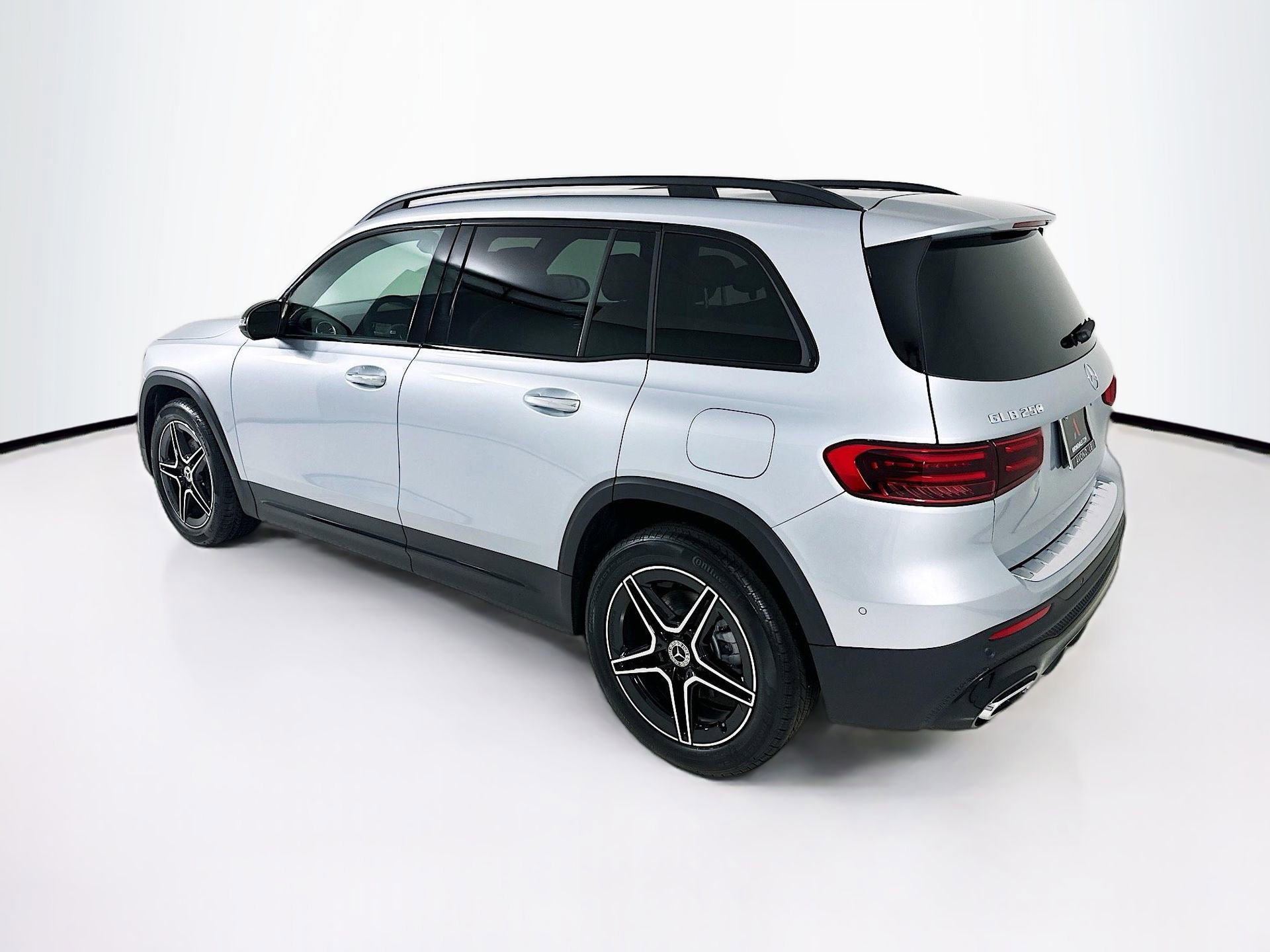 New 2026 Mercedes-Benz GLB 250 image 6