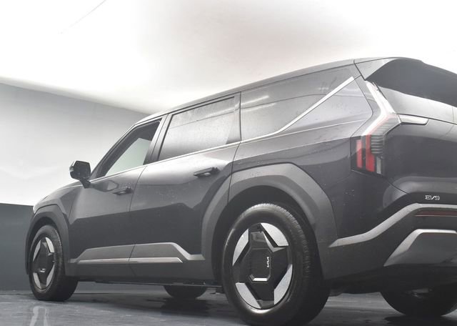 Used 2026 Kia EV9 Light image 36