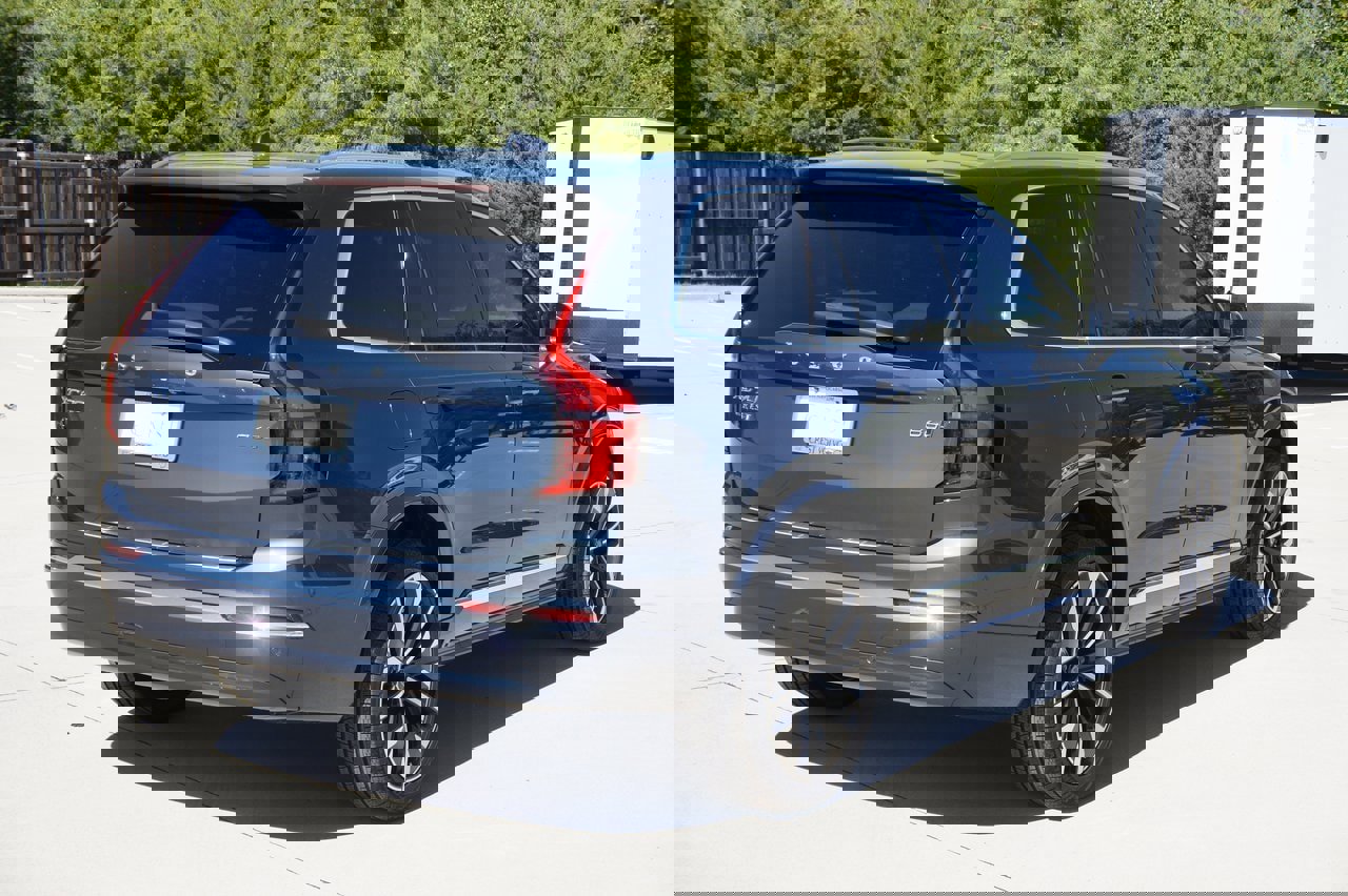 New 2026 Volvo XC90 B6 Plus w/ Protection Package Premier image 5