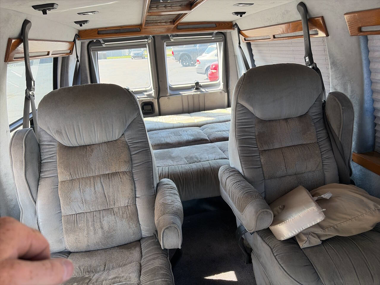 Used 1994 Ford E-150 and Econoline 150 RWD image 5