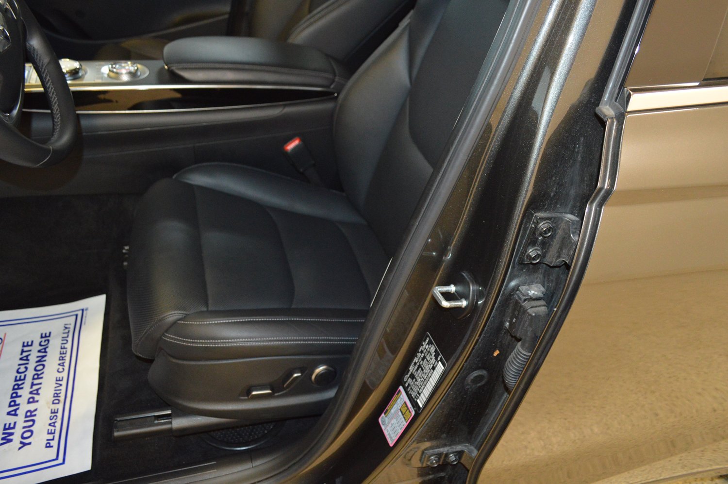 Used 2025 Genesis GV70 2.5T AWD/4WD image 15