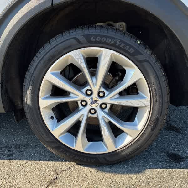 Used 2021 Ford Explorer Platinum w/ Equipment Group 601A AWD/4WD image 26