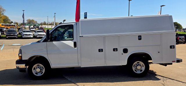 New 2026 Chevrolet Express 3500 w/ Power Convenience Package RWD image 6