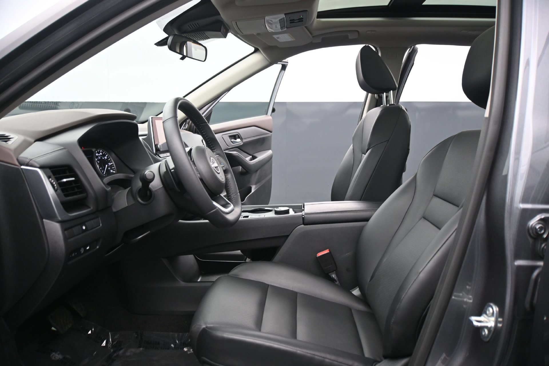 Used 2021 Toyota RAV4 XSE w/ Weather Package AWD/4WD image 21