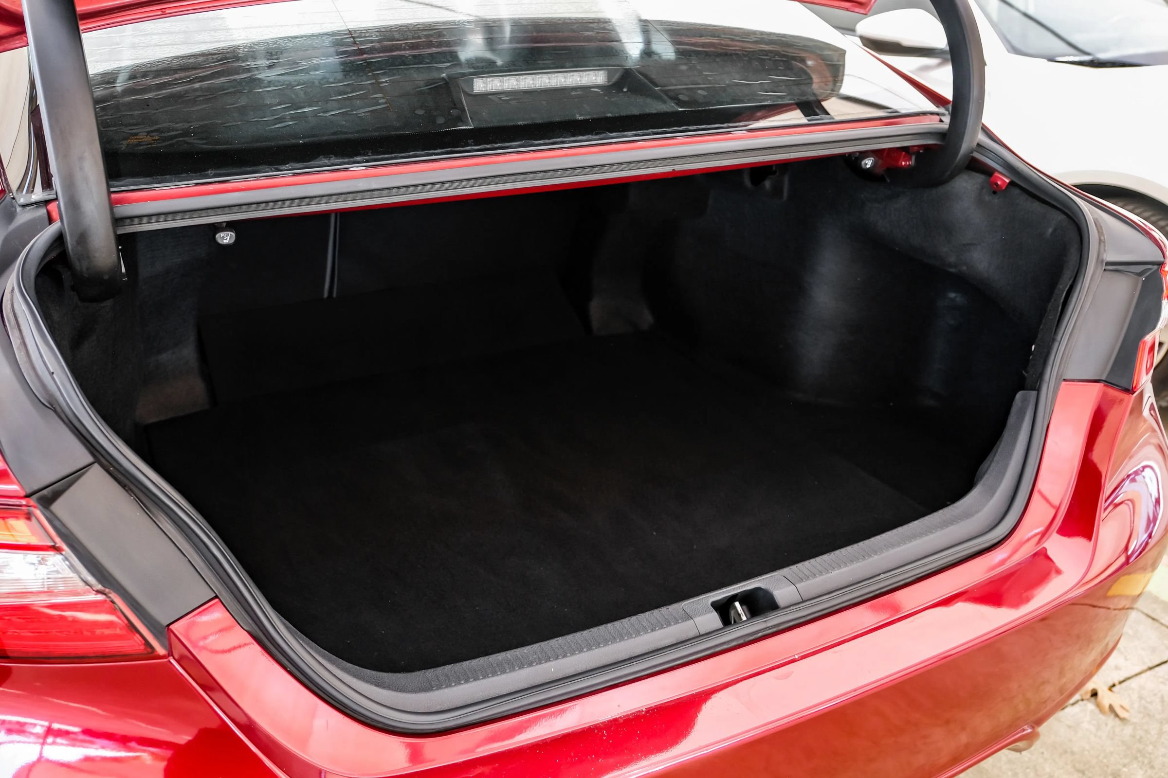 Used 2018 Toyota Camry SE FWD image 54