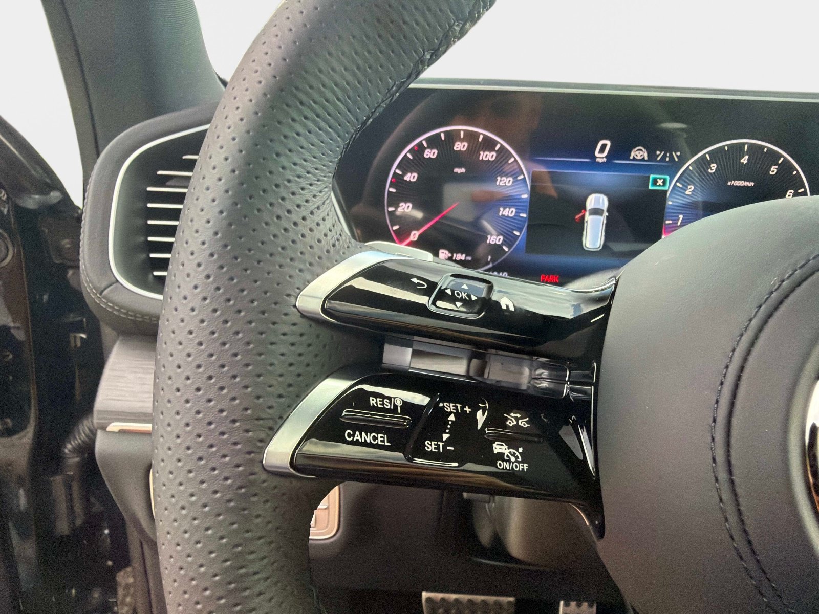 New 2026 Mercedes-Benz GLS 580 4MATIC image 28