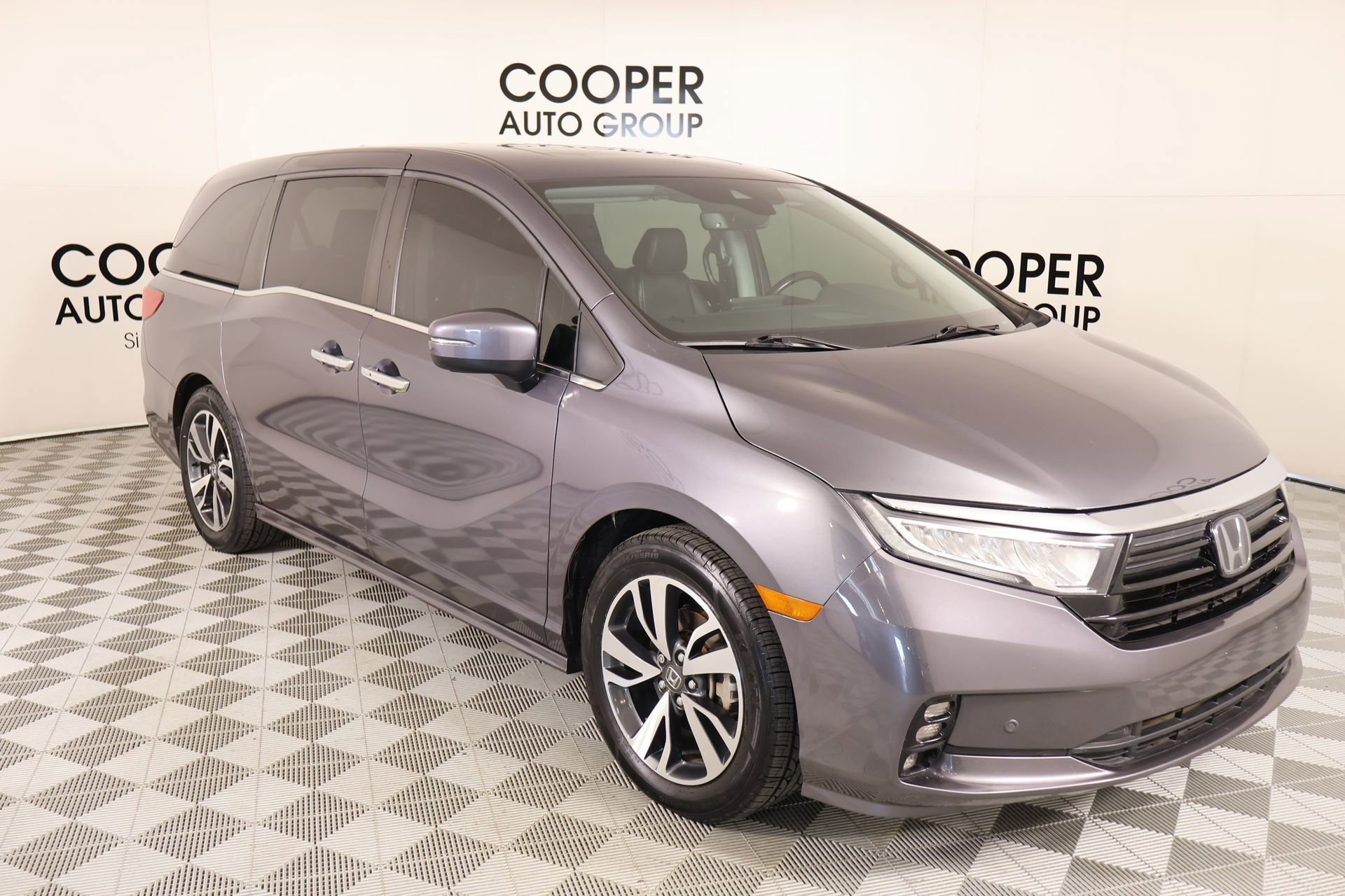 Used 2021 Honda Odyssey Touring image 1