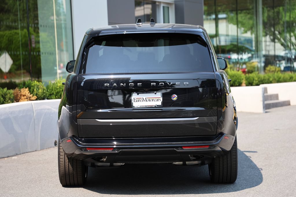 New 2026 Land Rover Range Rover Long Wheelbase SE AWD/4WD image 3