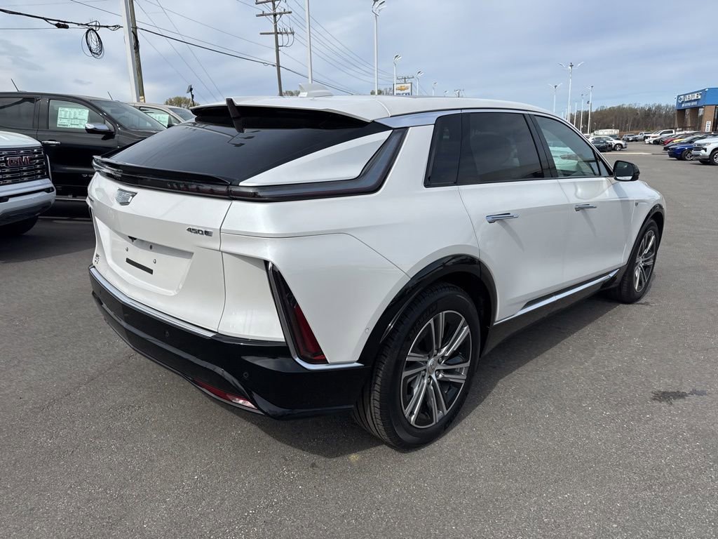 Used 2024 Cadillac Lyriq Luxury w/ LPO, Floor Liner Package image 5