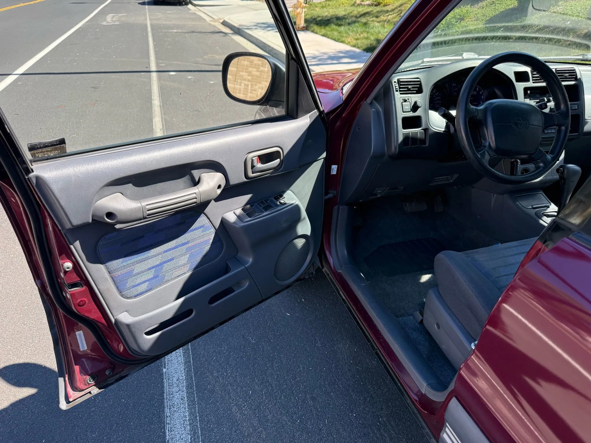 Used 1997 Toyota RAV4 2WD 4-Door image 7