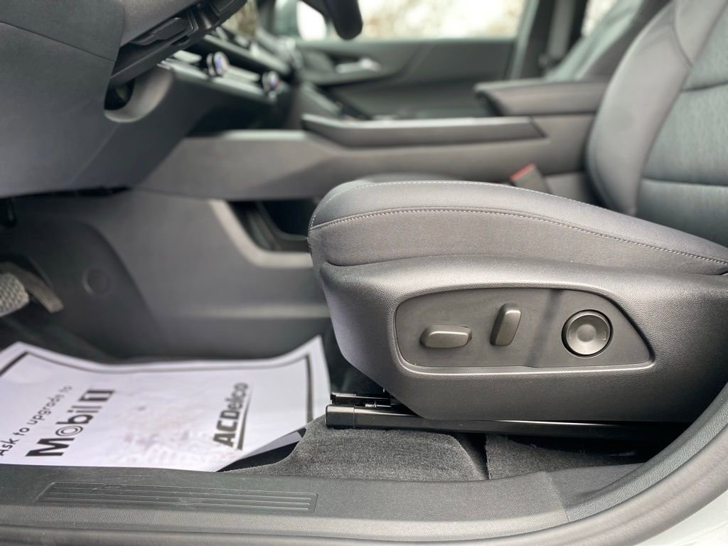 New 2026 Chevrolet Equinox LT w/ Convenience Package II image 21