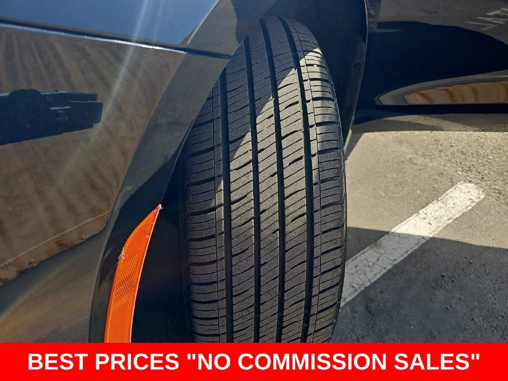 Used 2026 Chrysler Pacifica Limited w/ S Appearance Package FWD image 37