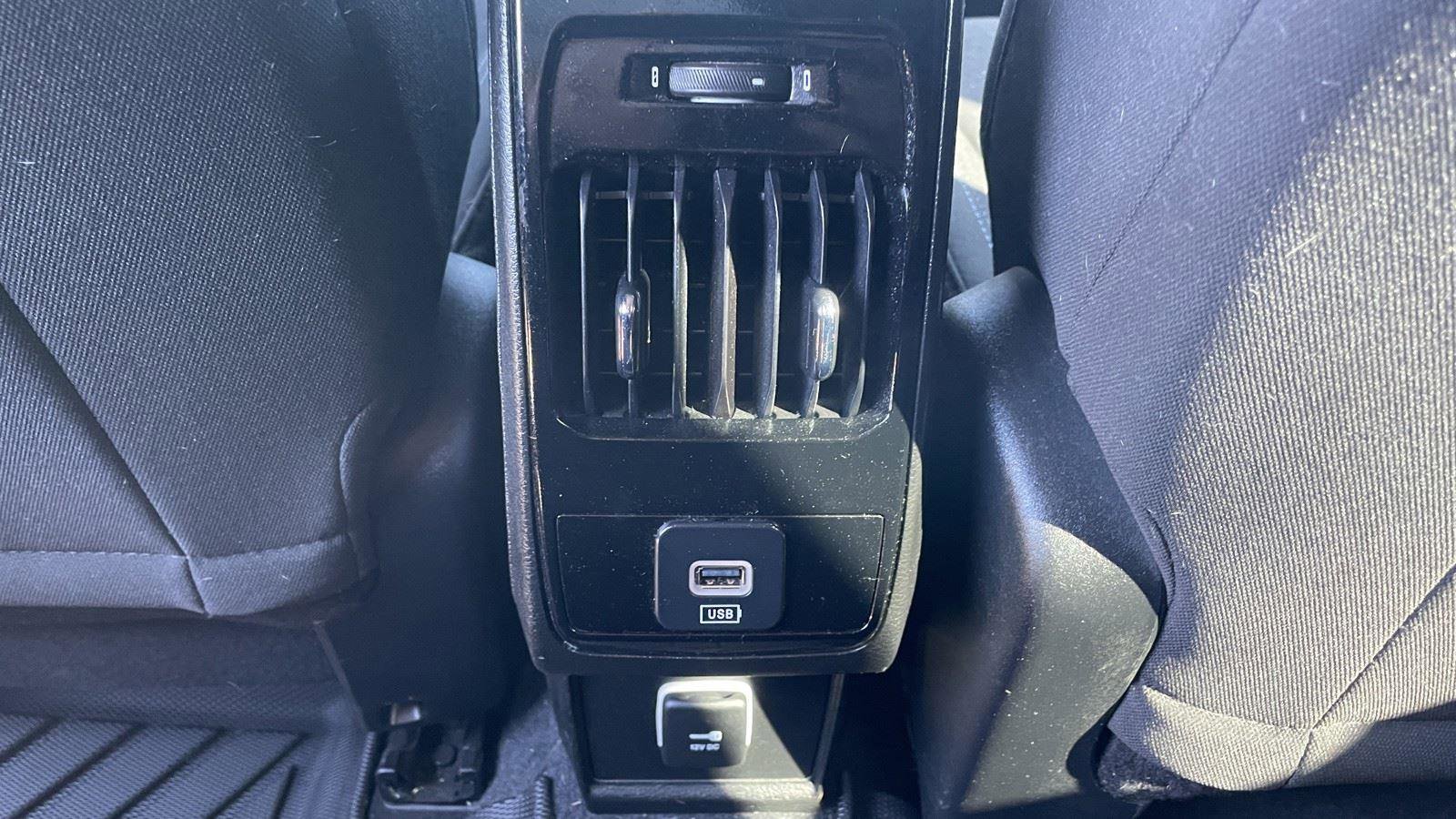 Used 2025 Jeep Compass Sport image 26