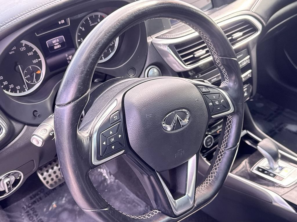 Certified 2018 INFINITI QX30 Sport w/ Sport Leather Package FWD image 11