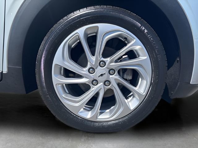 Used 2022 Chevrolet Bolt EUV LT w/ Comfort Package FWD image 34