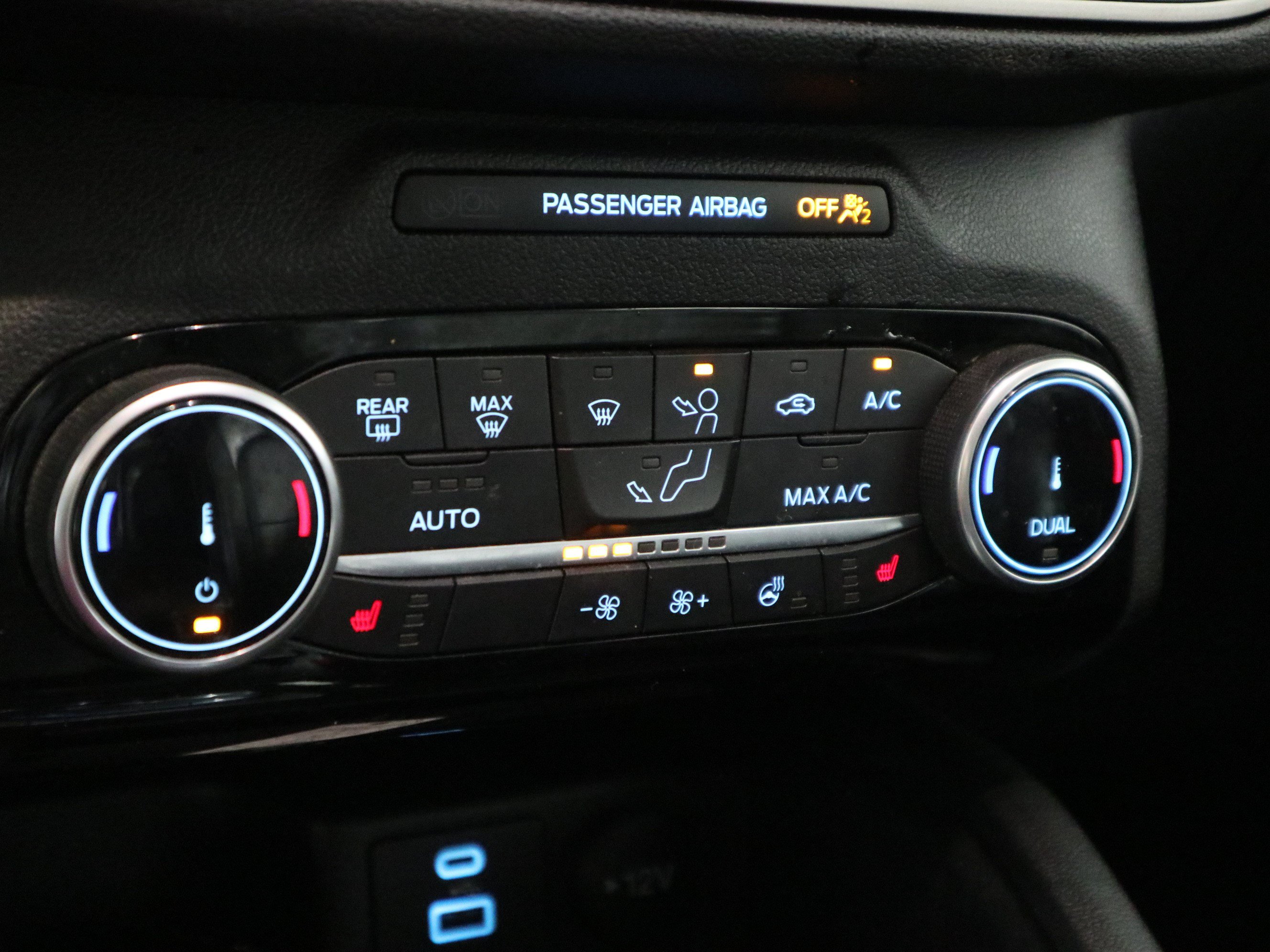 Used 2022 Ford Escape SEL w/ Technology Package AWD/4WD image 27