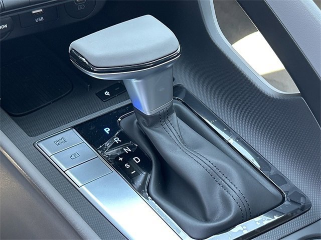 New 2025 Hyundai Elantra Sport FWD image 14