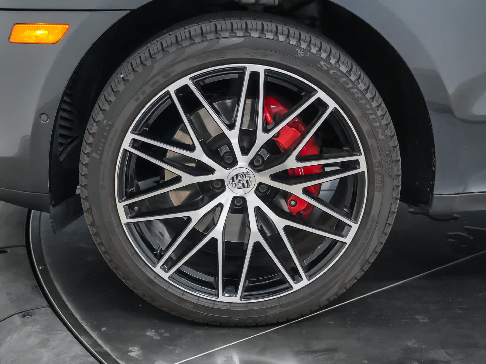 Used 2023 Porsche Macan S AWD/4WD image 10