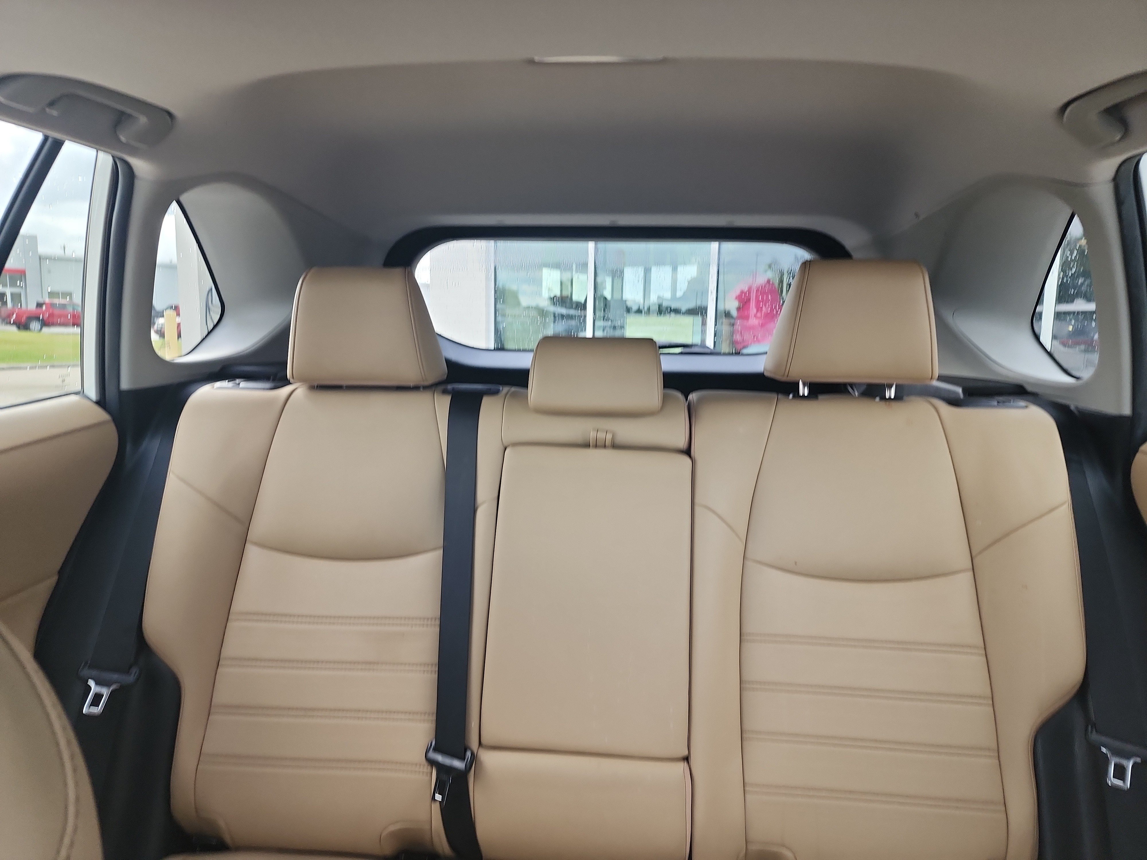 Used 2019 Toyota RAV4 XLE Premium FWD image 18