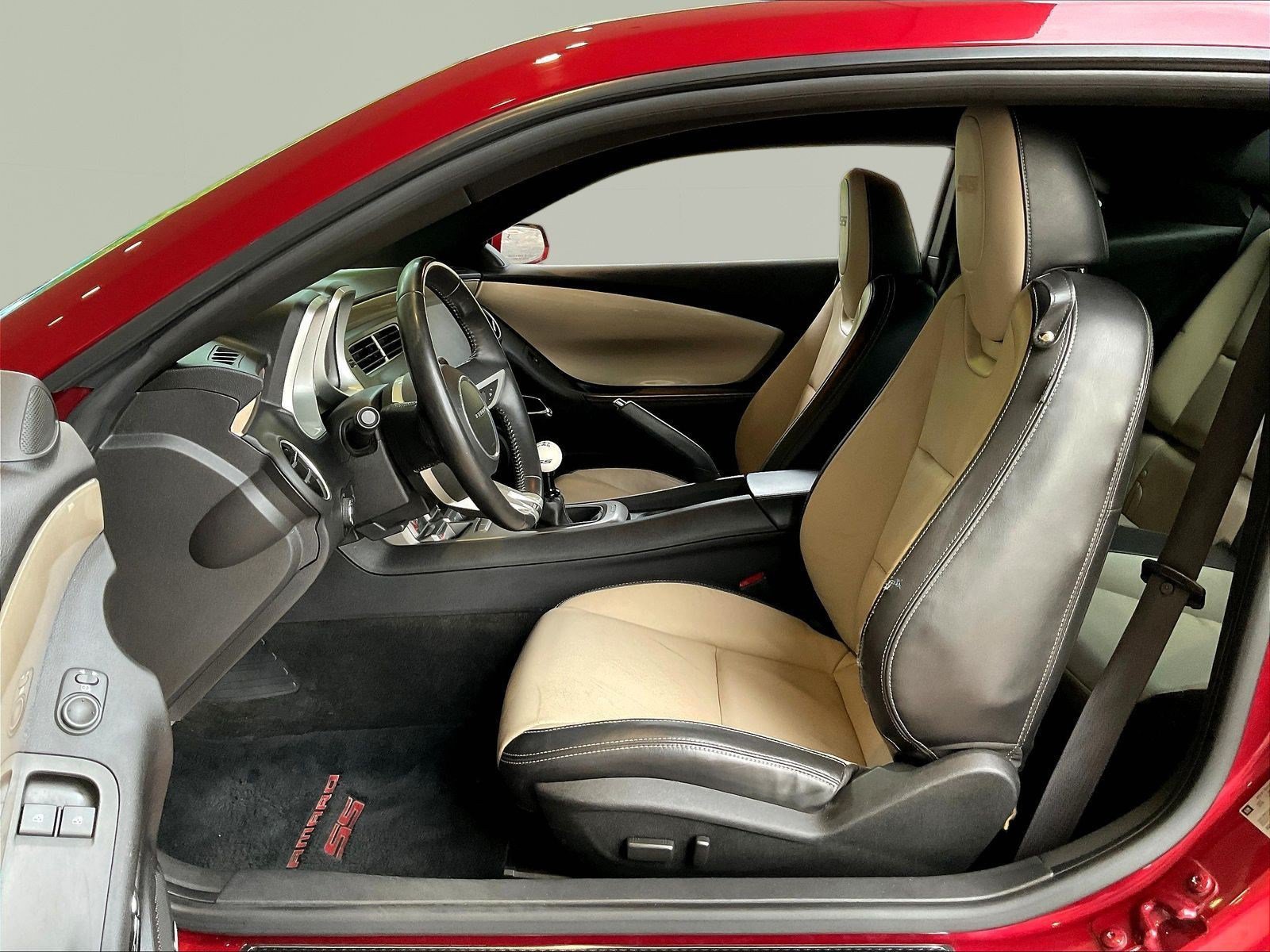 Used 2010 Chevrolet Camaro SS w/ RS Package RWD image 19