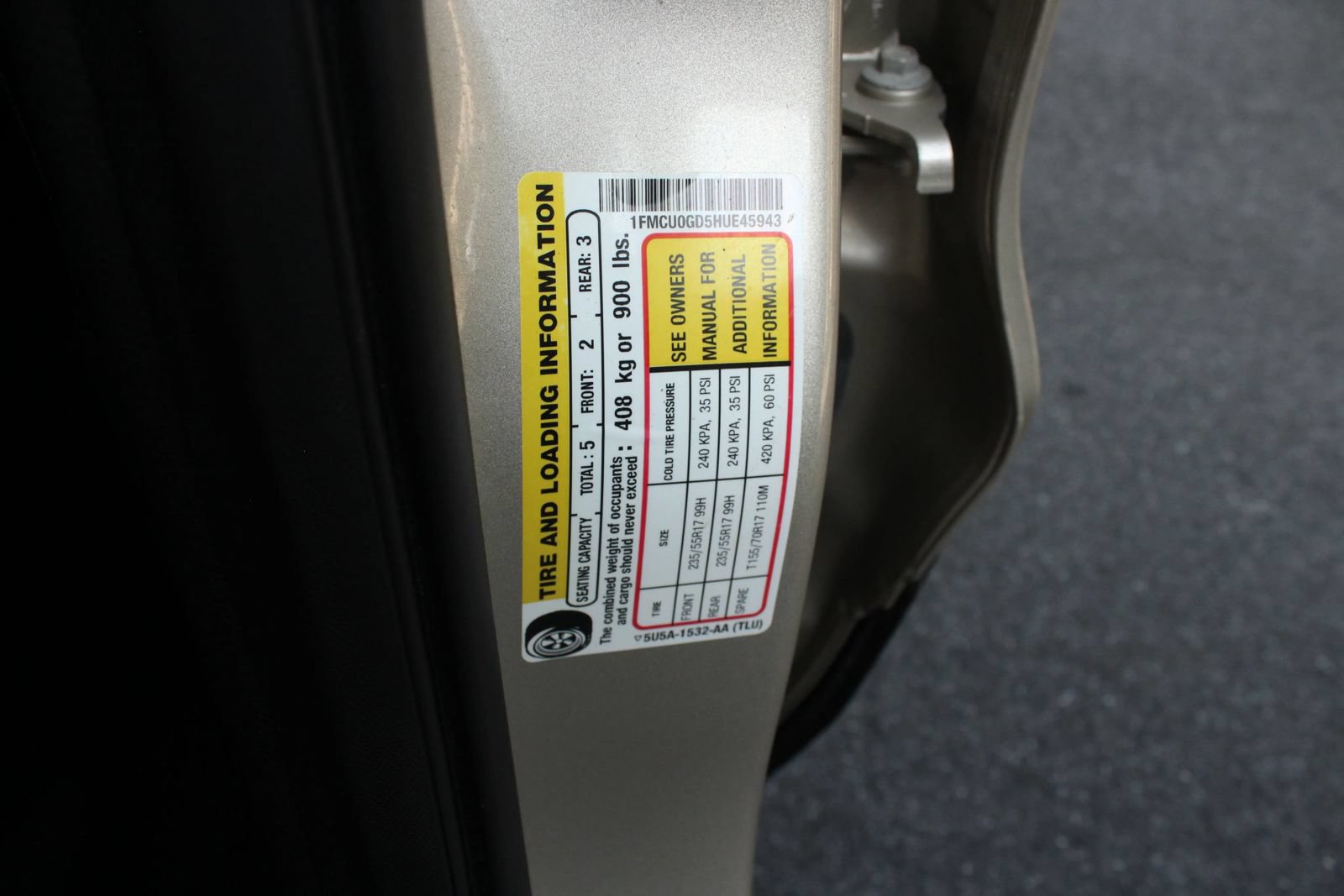 Used 2017 Ford Escape SE w/ SE Cold Weather Package FWD image 35