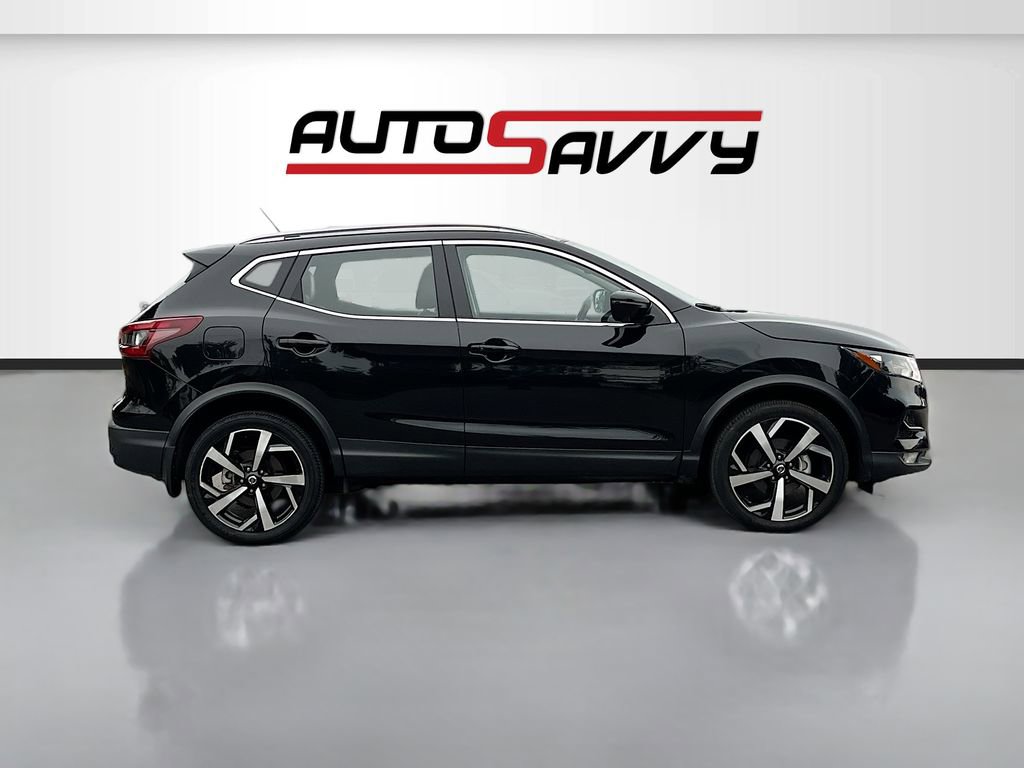 Used 2022 Nissan Rogue Sport SL w/ Premium Package image 8