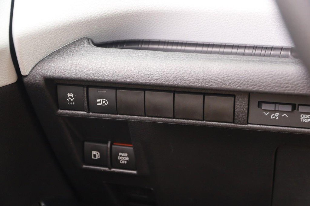 Used 2025 Toyota Sienna LE AWD/4WD image 23
