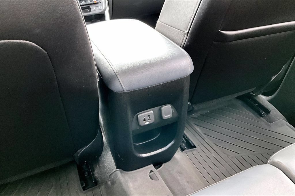 Used 2022 Chevrolet Colorado Z71 AWD/4WD image 27