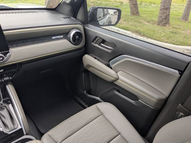 Certified 2024 Chevrolet Colorado ZR2 w/ ZR2 Convenience Package III AWD/4WD image 19