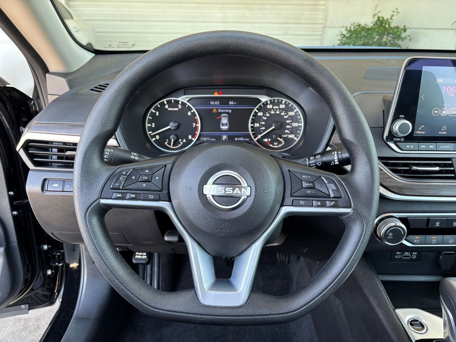 Used 2025 Nissan Altima 2.5 SV FWD image 29