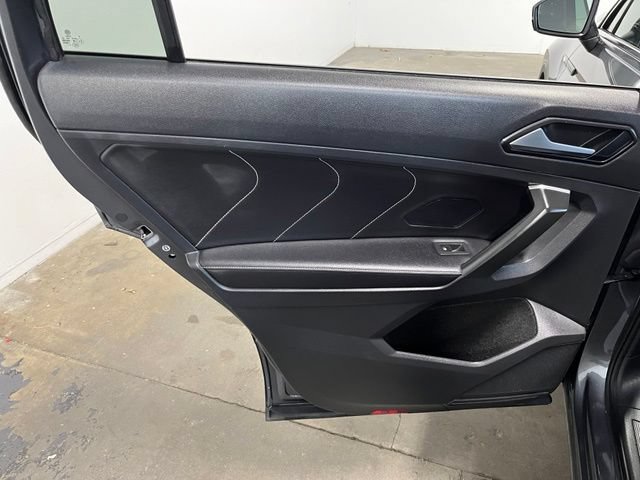 Used 2024 Volkswagen Tiguan SE FWD image 17