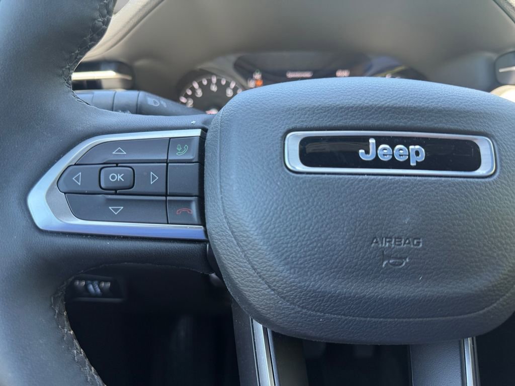 Used 2023 Jeep Compass Latitude AWD/4WD image 25