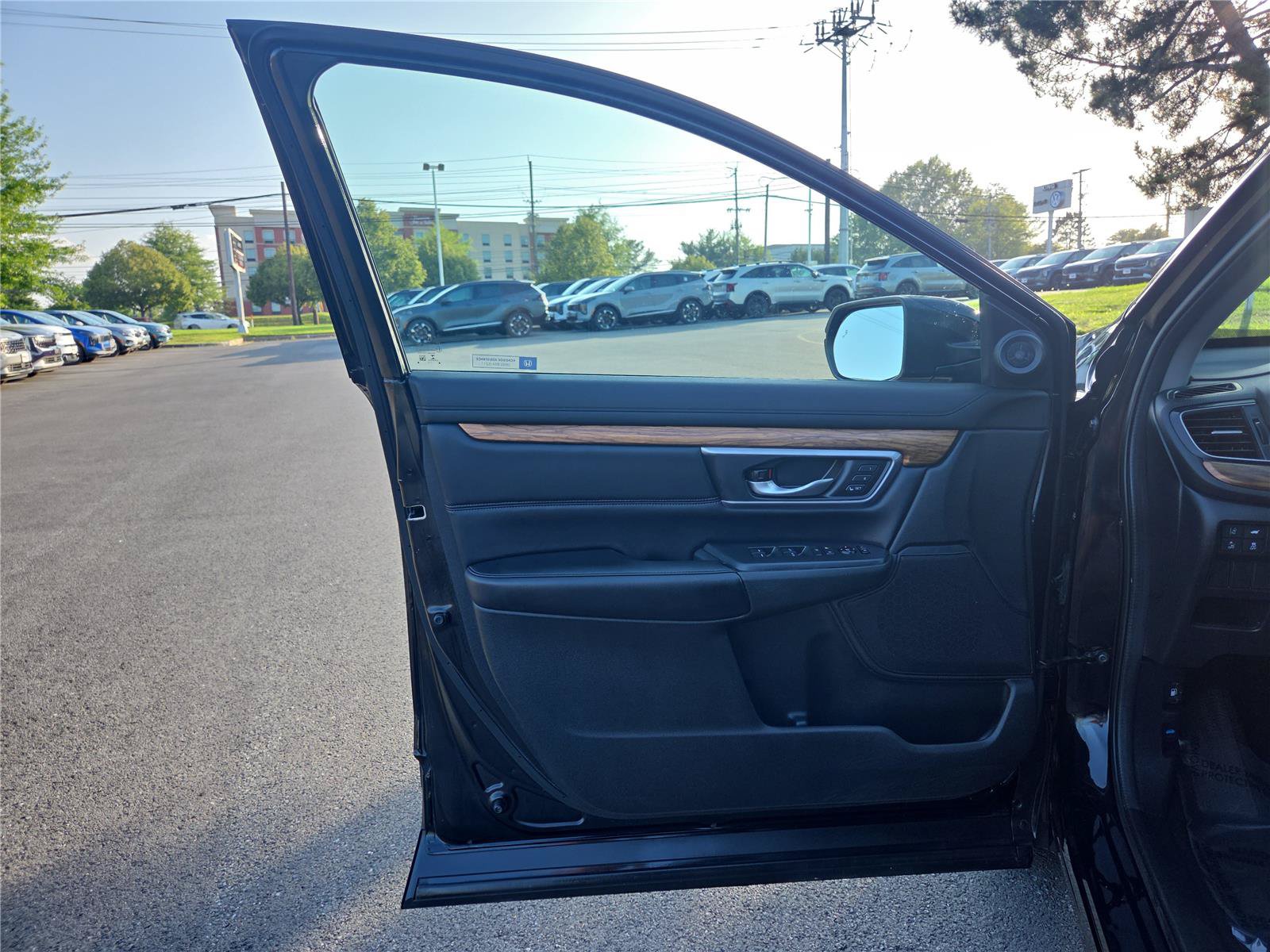 Used 2017 Honda CR-V EX-L image 13