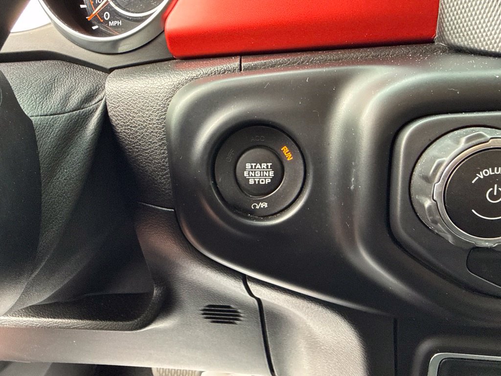 Used 2020 Jeep Gladiator Rubicon w/ Dual Top Group AWD/4WD image 29