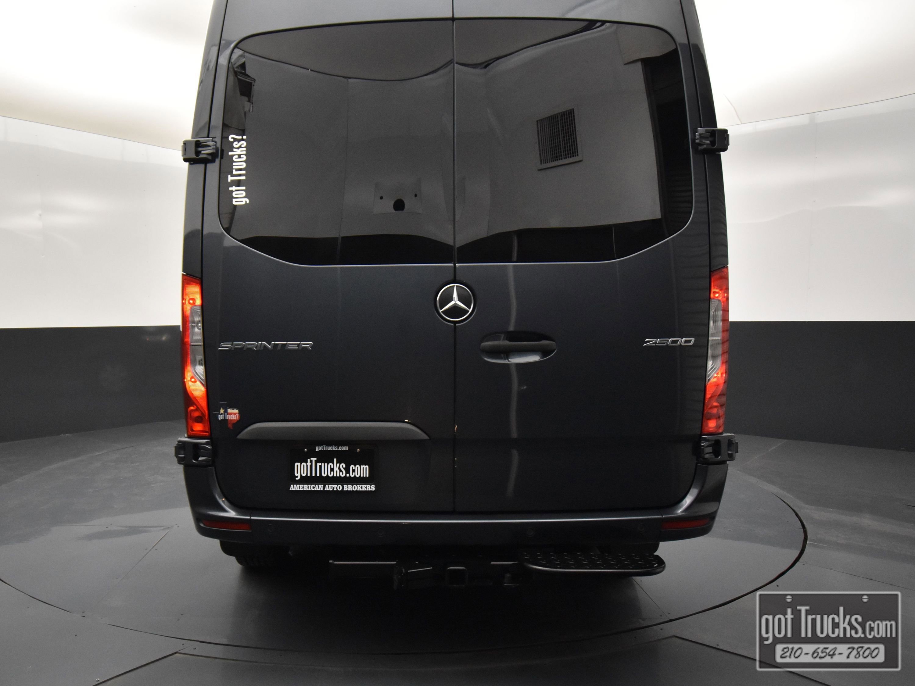 Used 2019 Mercedes-Benz Sprinter 2500 image 5