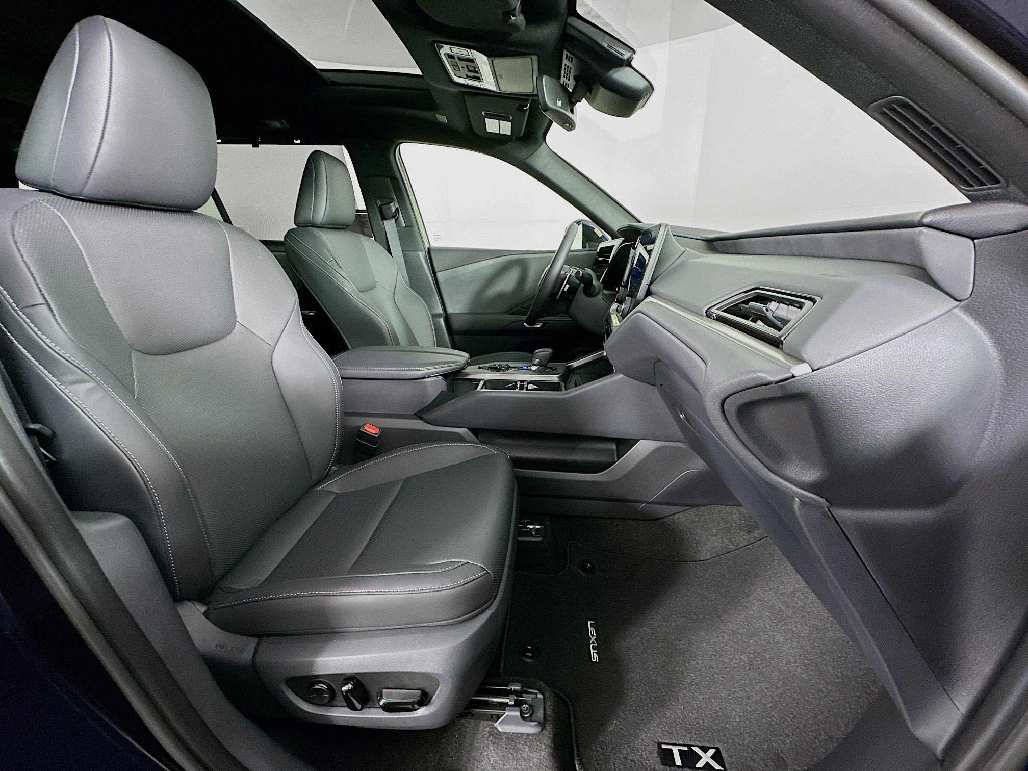 New 2026 Lexus TX 350 AWD image 32