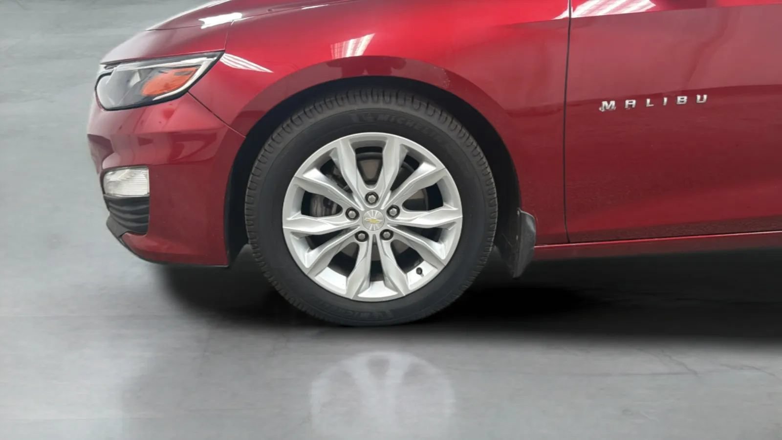 Used 2021 Chevrolet Malibu LT FWD image 30