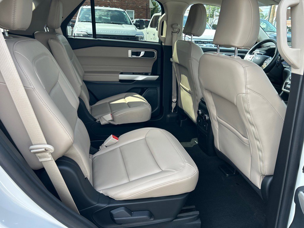 Used 2023 Ford Explorer XLT w/ Equipment Group 202A image 21