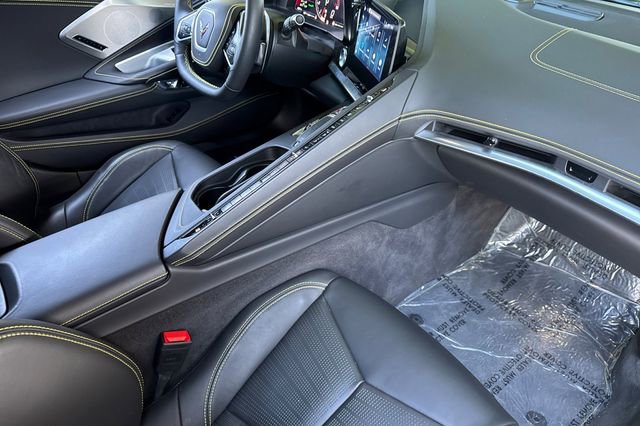 Used 2024 Chevrolet Corvette Stingray Premium Conv image 15