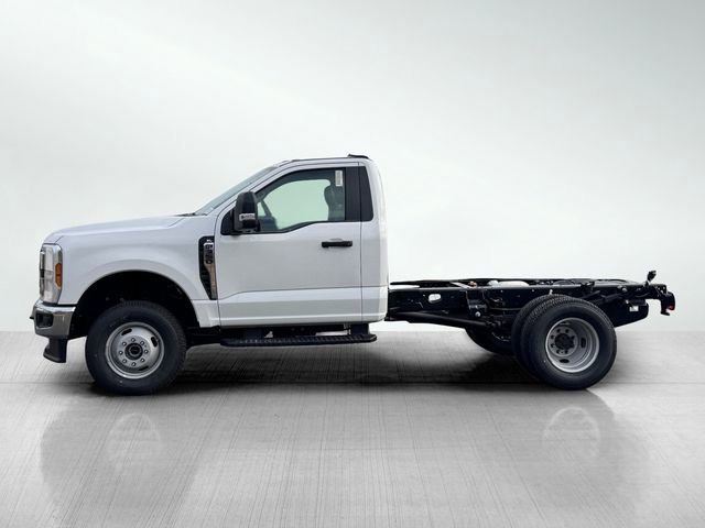 New 2025 Ford F350 XL w/ XL Chrome Package image 3
