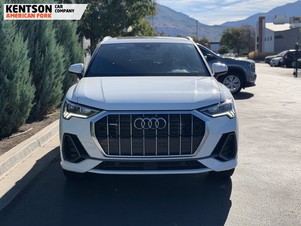 Used 2025 Audi Q3 2.0T Premium AWD/4WD image 2
