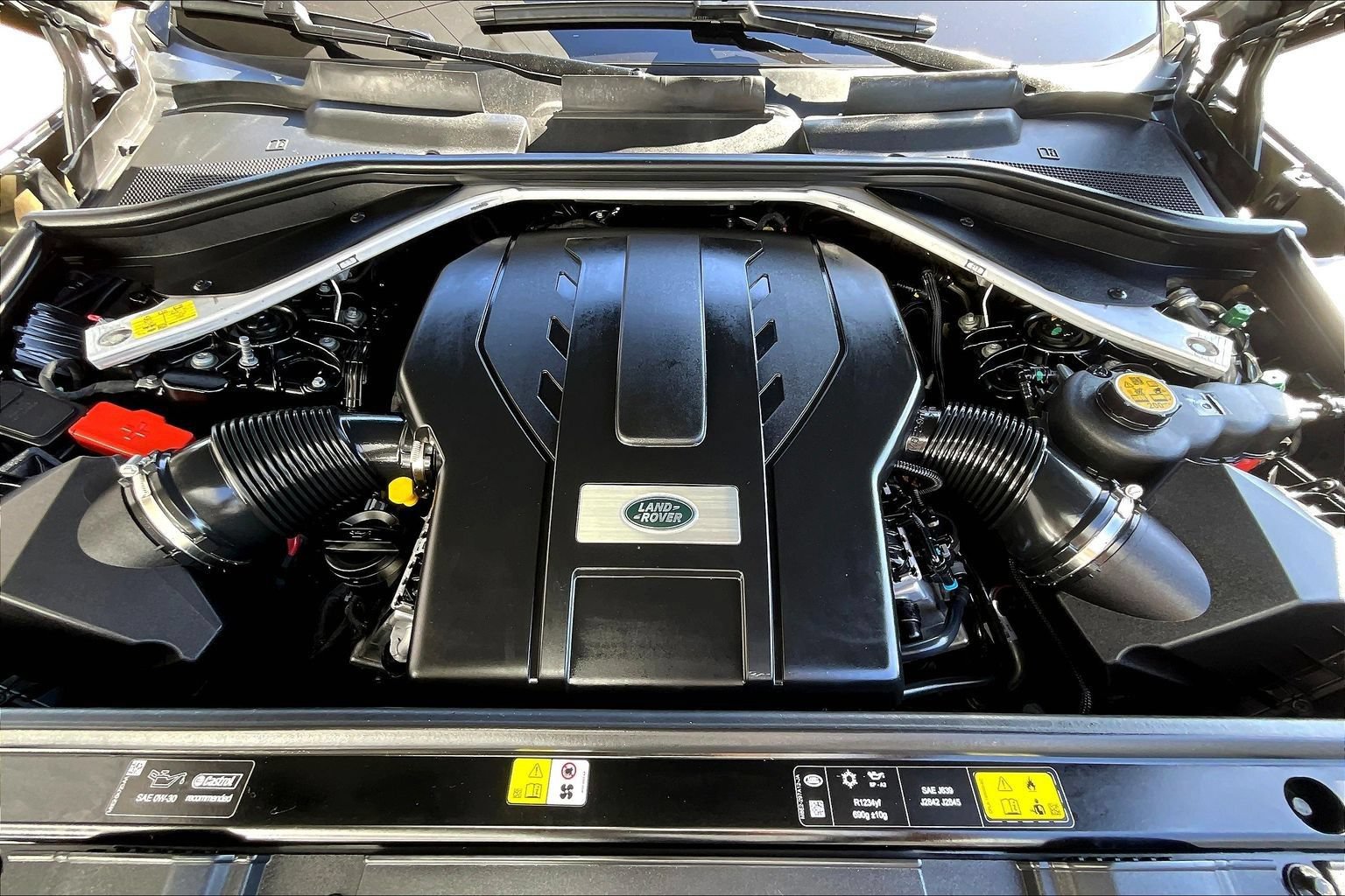 Certified 2023 Land Rover Range Rover SE AWD/4WD image 9