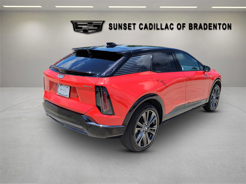 Certified 2025 Cadillac Optiq Sport 2 AWD/4WD image 4